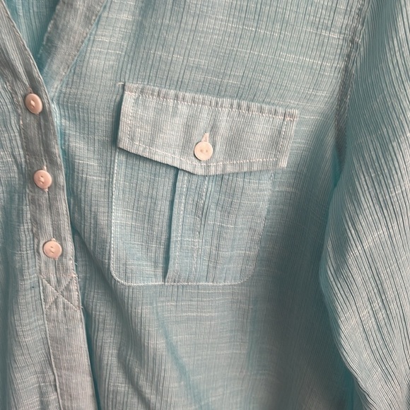 Chico's‎ Womens Shirt Button Down Roll Sleeve Aqua Blue Pockets Top Size 0 Small - Picture 4 of 9